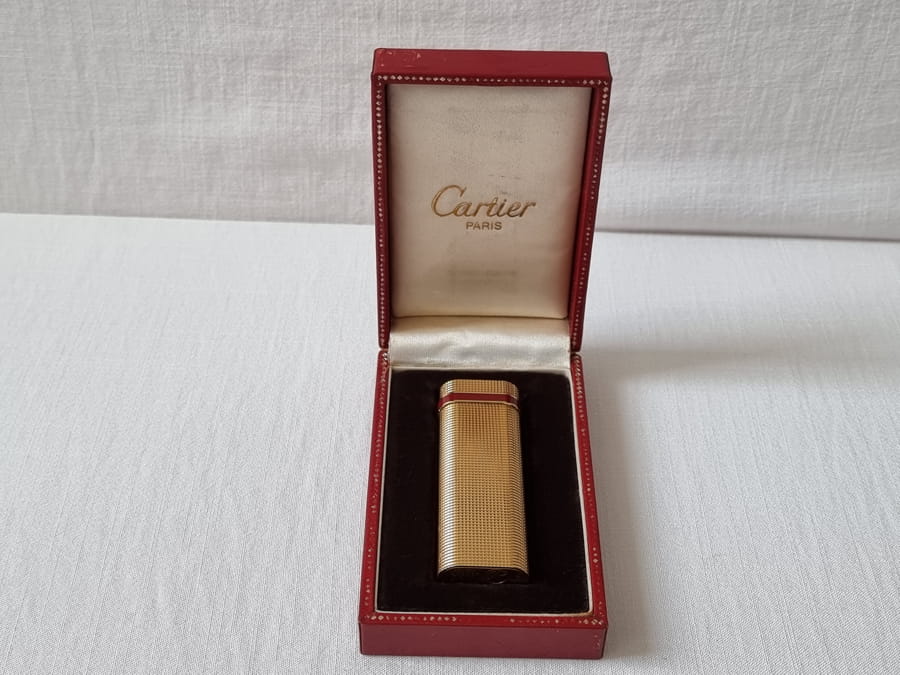 Bật lửa Cartier Ovan Gold