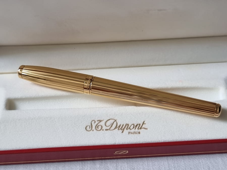 Bút máy S.T Dupont