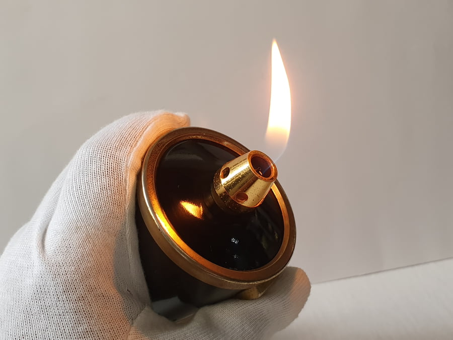 Bật lửa để bàn