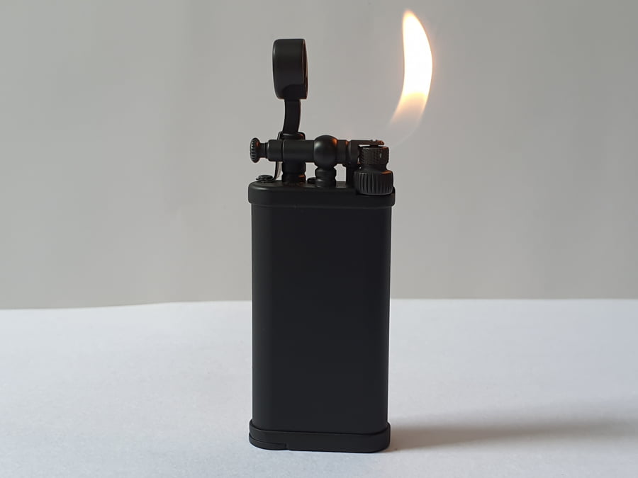 Im Corona Pipe lighter