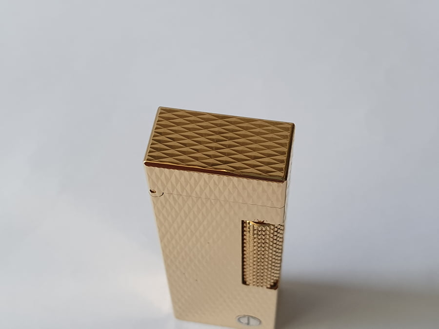 Bật lửa Dunhill