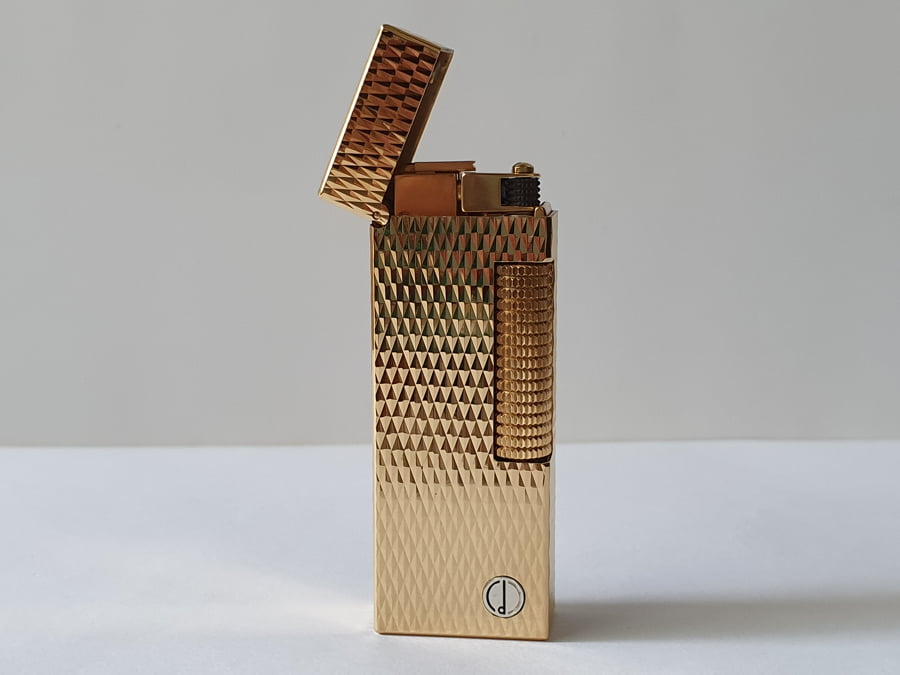 Bật lửa Dunhill
