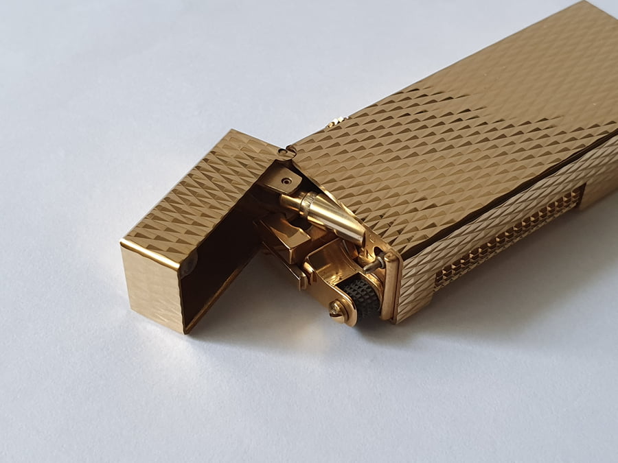Bật lửa Dunhill