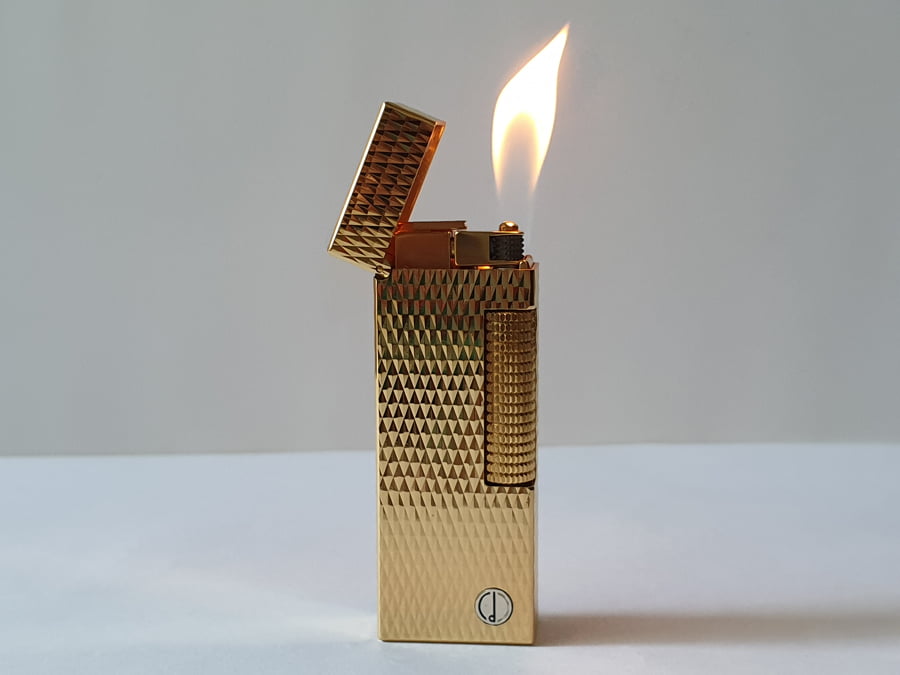 Bật lửa Dunhill