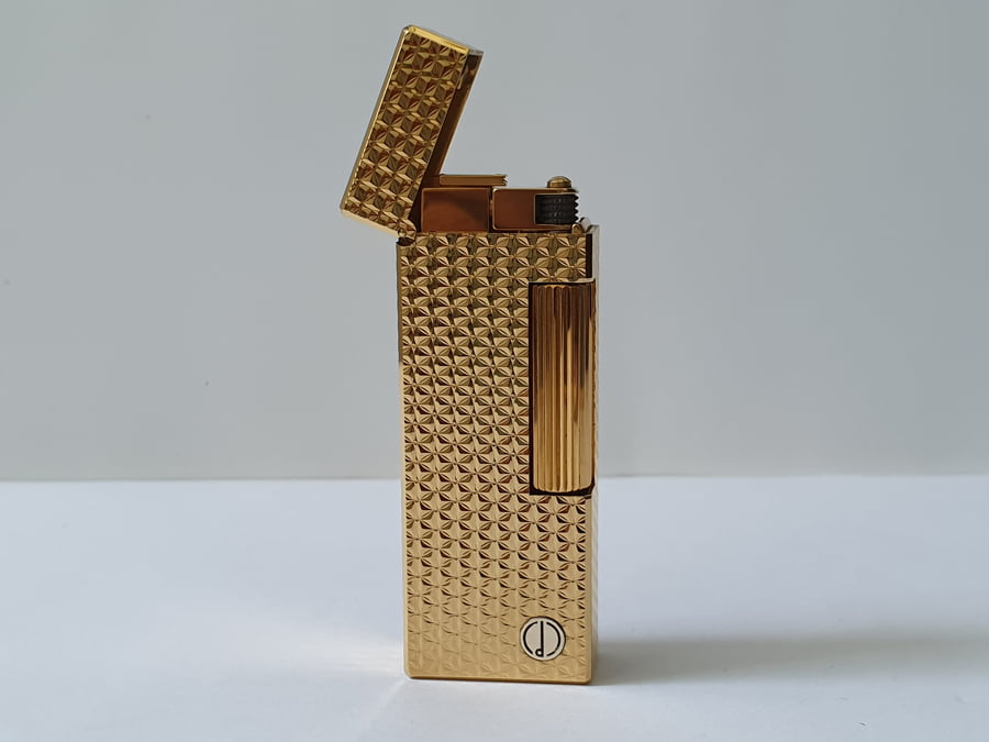 Bật lửa Dunhill