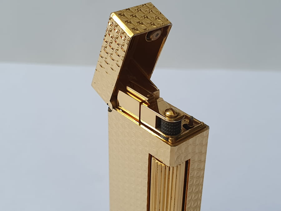 Bật lửa Dunhill