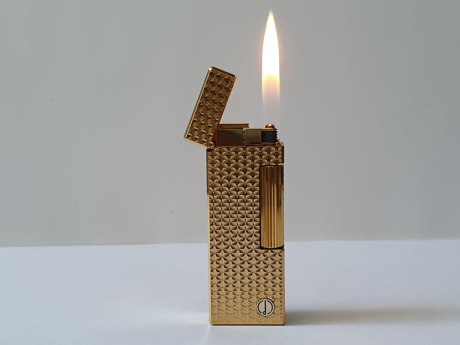 Bật lửa Dunhill