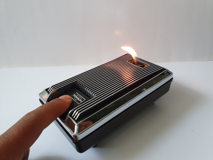 Bật lửa để bàn