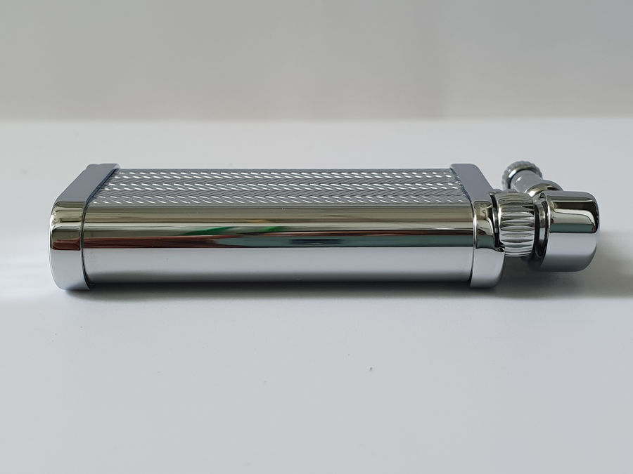 Im Corona Pipe Lighter