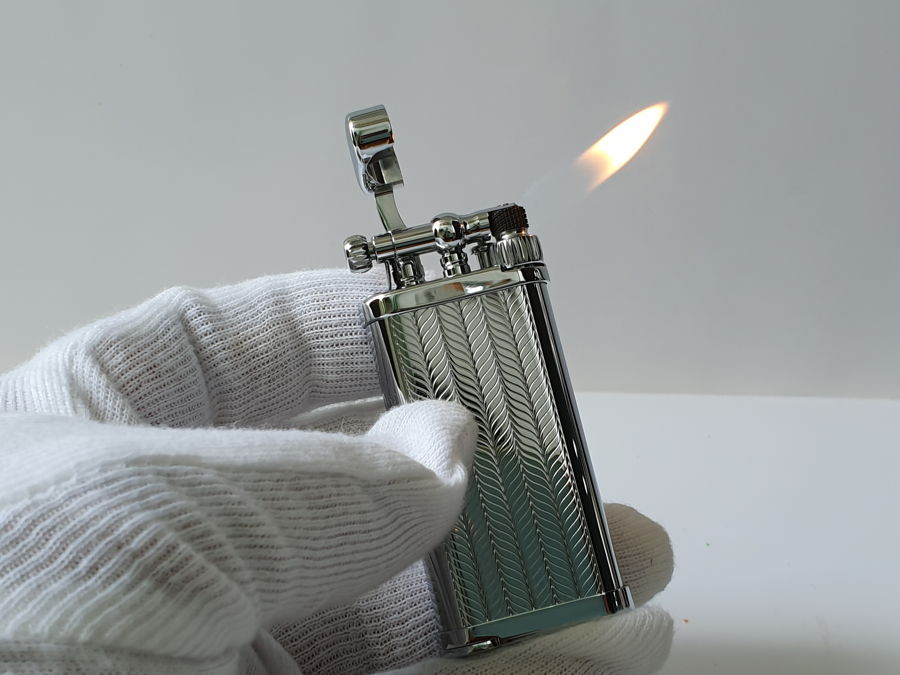Im Corona Pipe Lighter