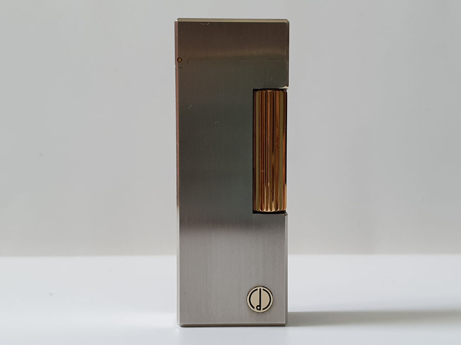 Bật lửa Dunhill