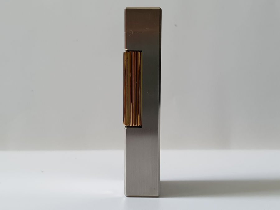 Bật lửa Dunhill