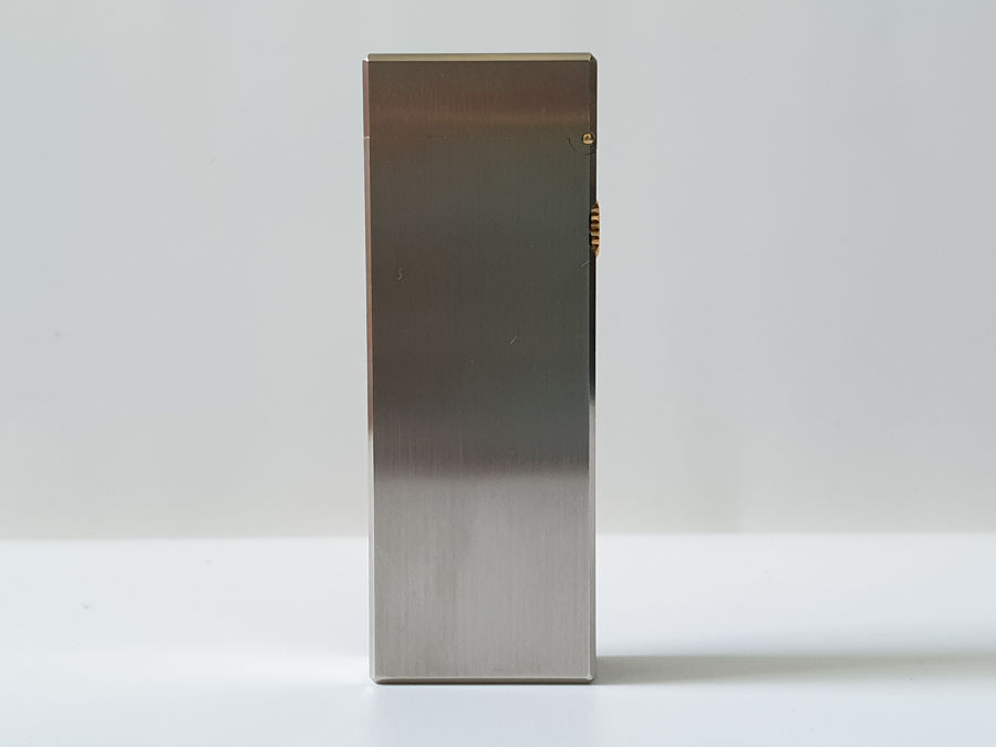 Bật lửa Dunhill