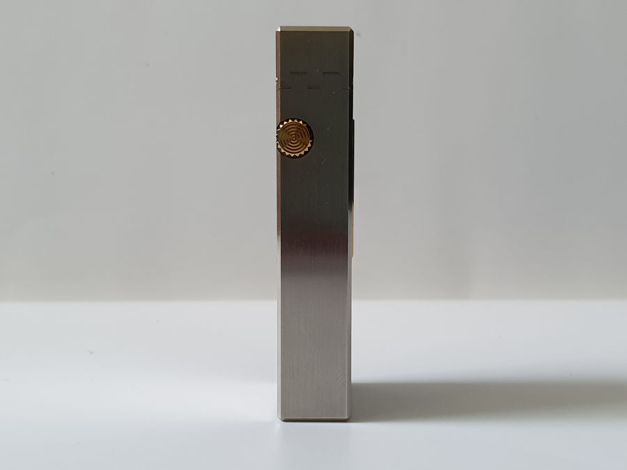 Bật lửa Dunhill