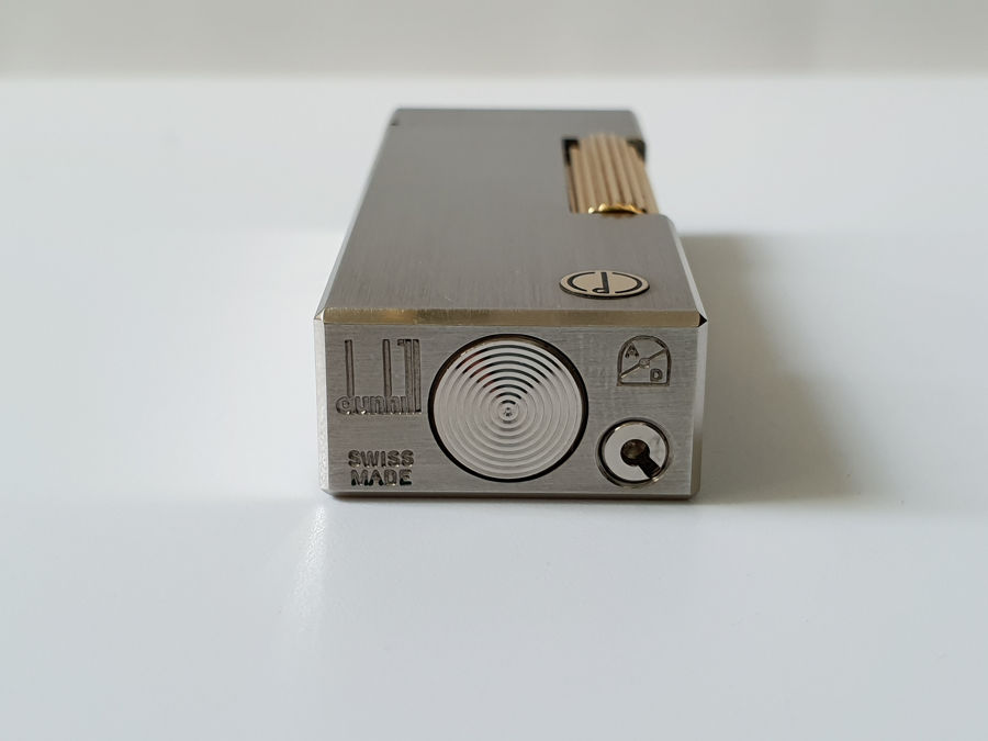 Bật lửa Dunhill
