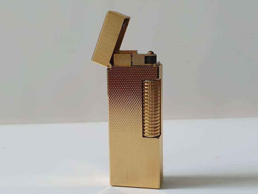 Bật lửa Dunhill