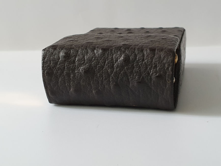 Hộp đựng thuốc l&aacute;