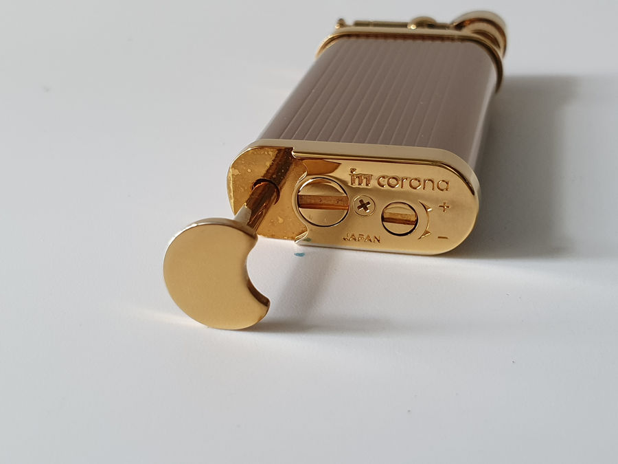 Im Corona Lighters