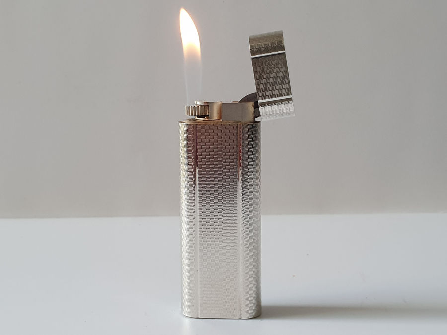 Bật lửa Cartier