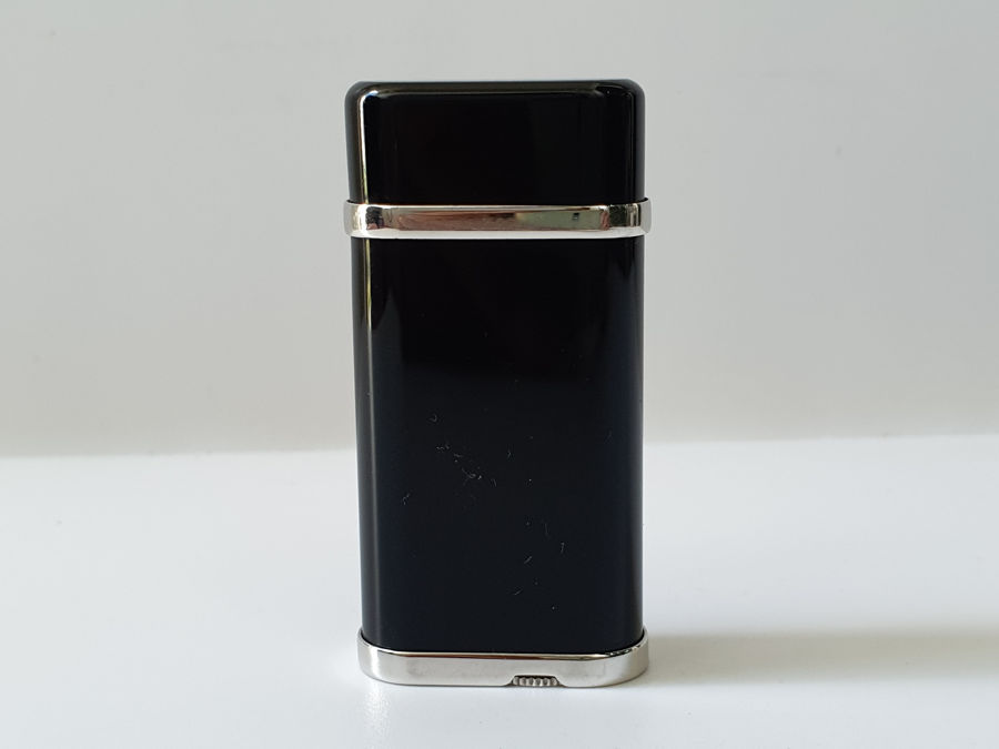 Bật lửa Cartier