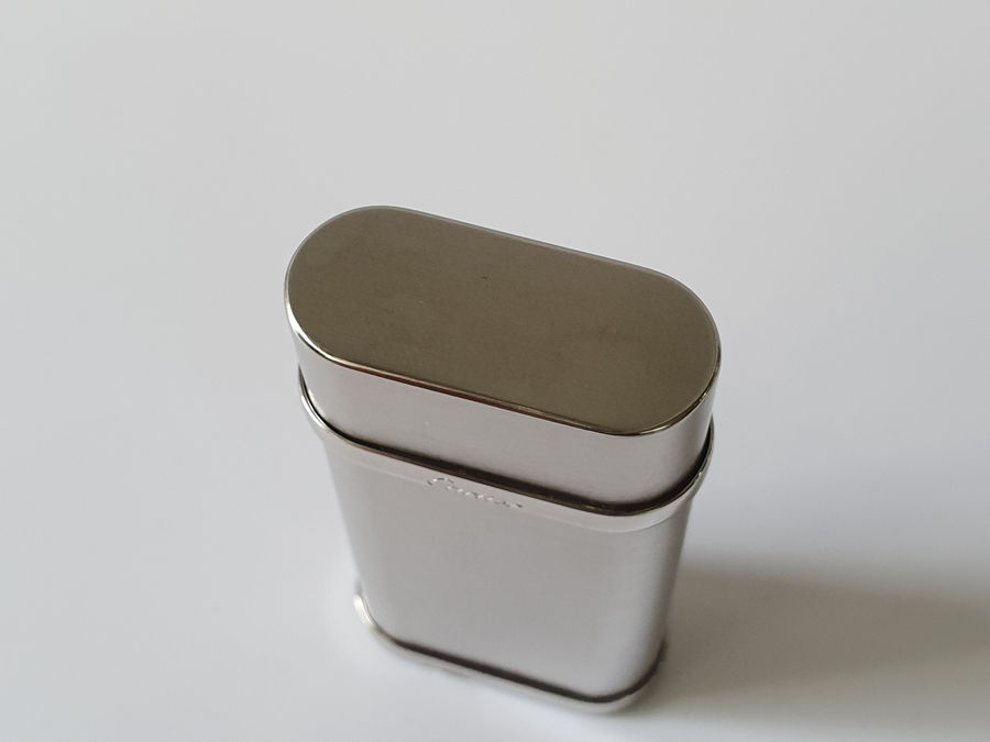 Bật lửa Cartier