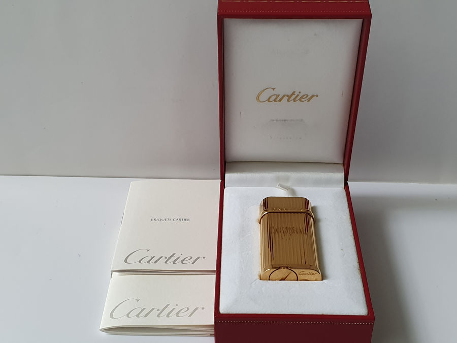 Bật lửa Cartier Gold