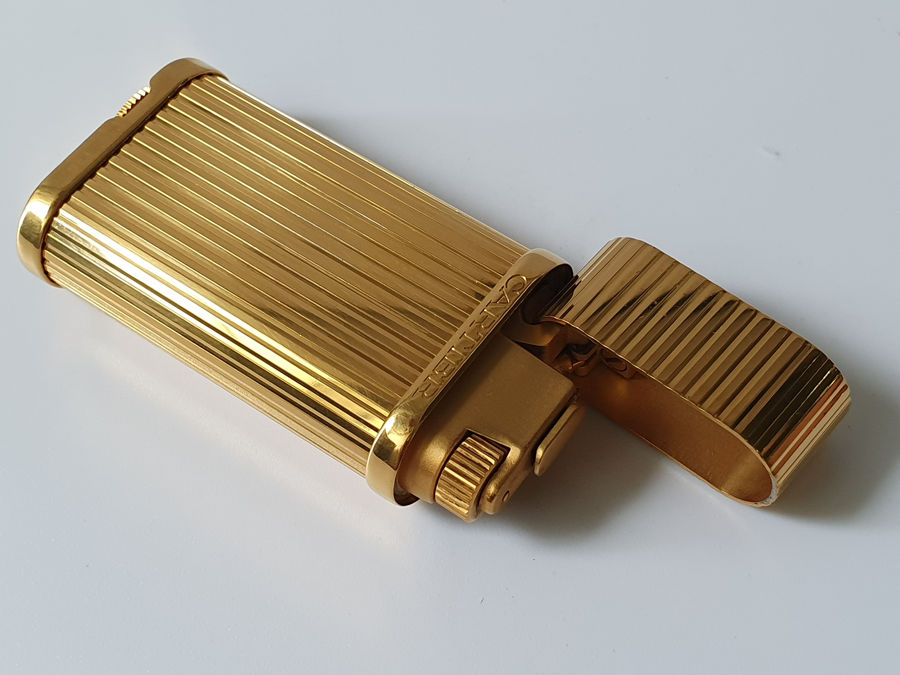 Bật lửa Cartier Gold
