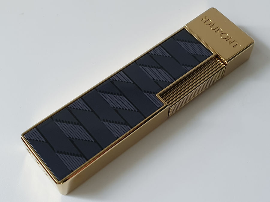 S.T Dupont TWIGGY Lighter