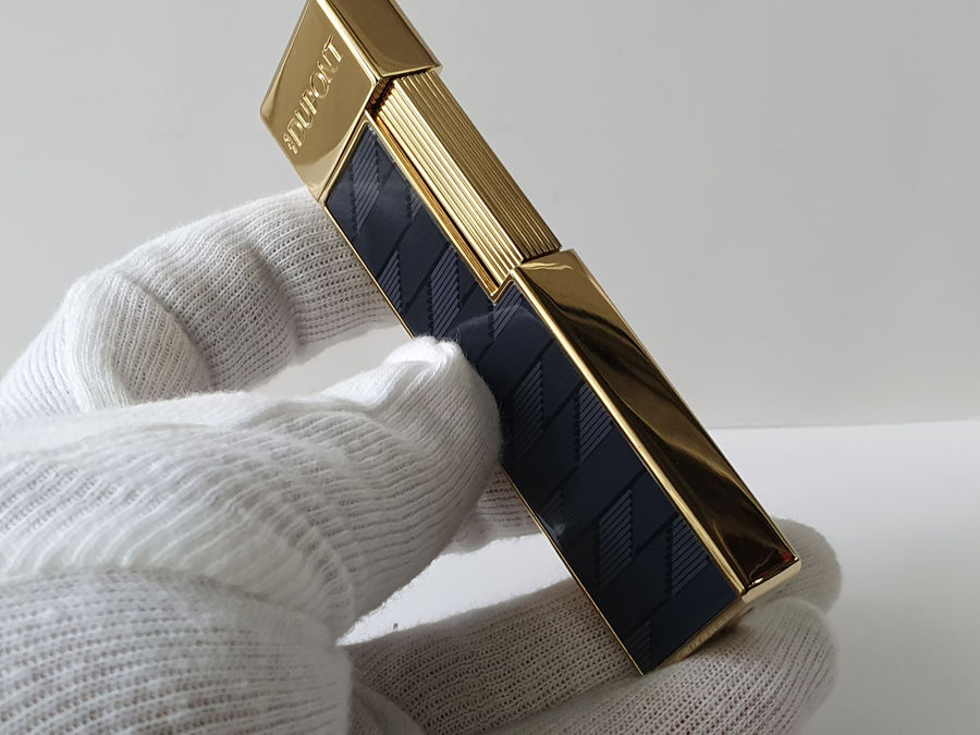S.T Dupont TWIGGY Lighter