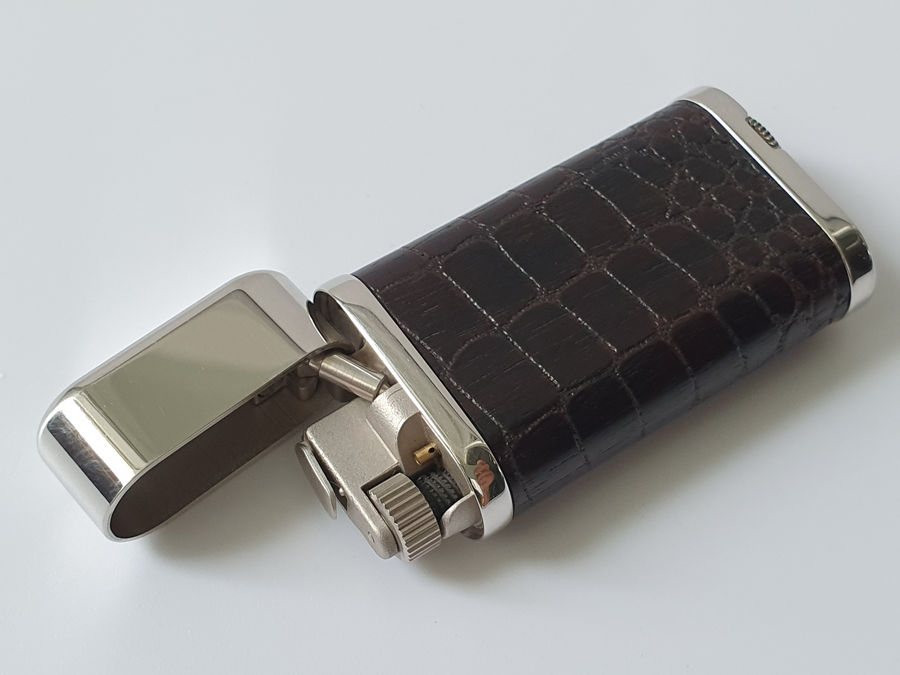 Bật lửa Cartier