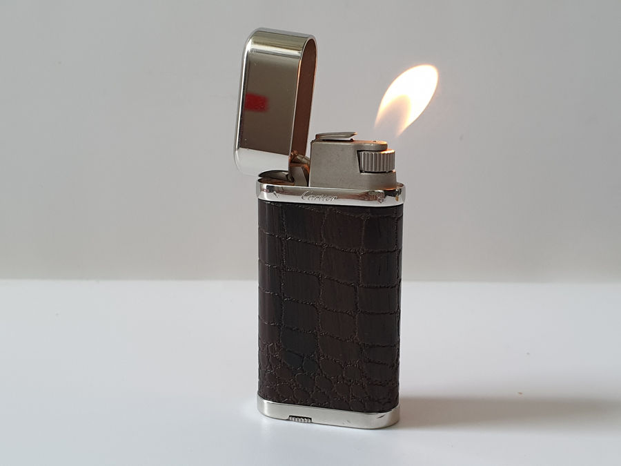 Bật lửa Cartier