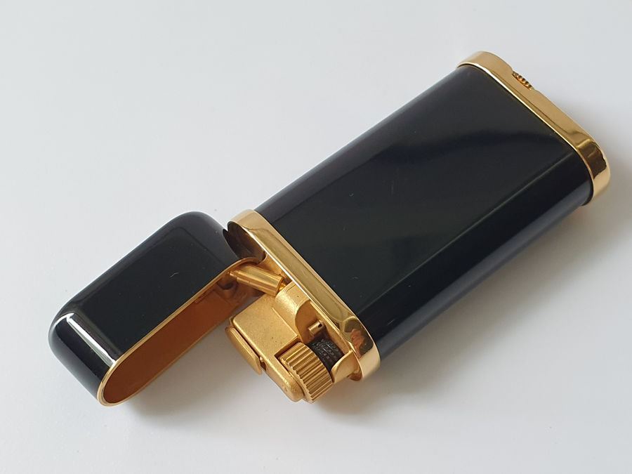 Bật lửa Cartier