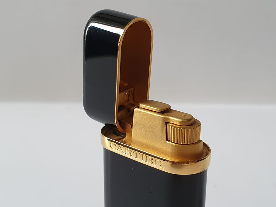 Bật lửa Cartier