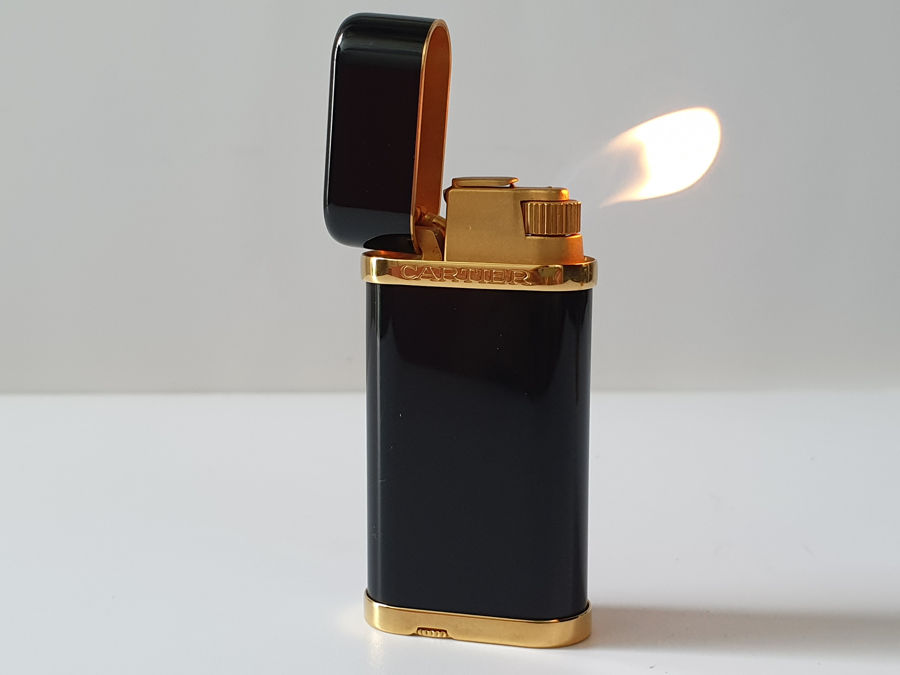 Bật lửa Cartier