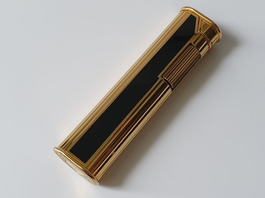 Bật lửa Dunhill