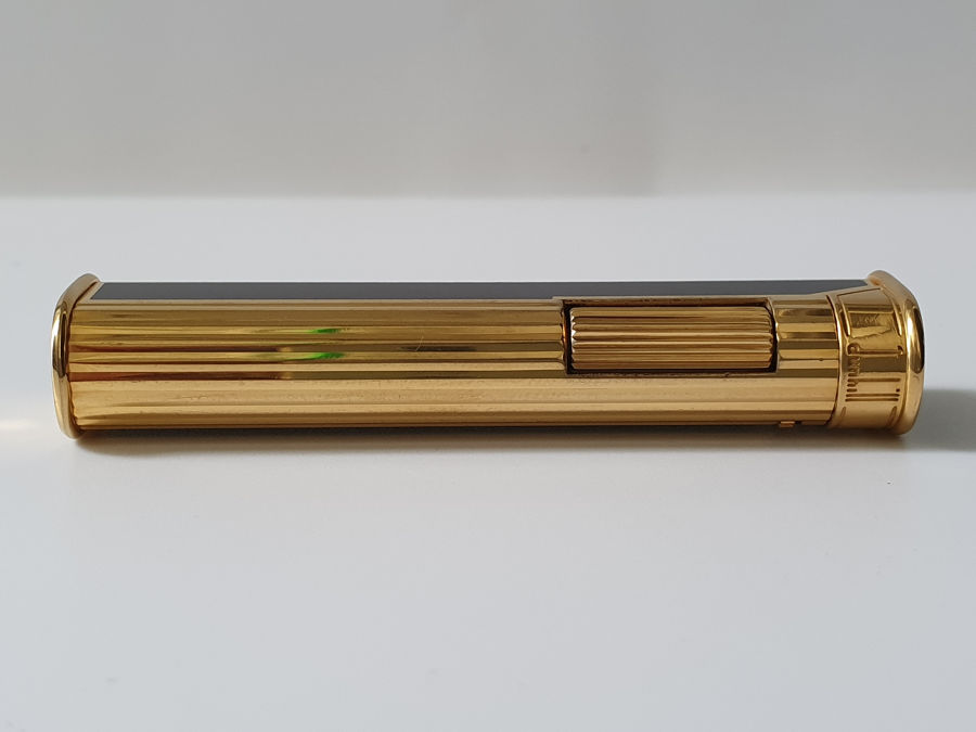 Bật lửa Dunhill