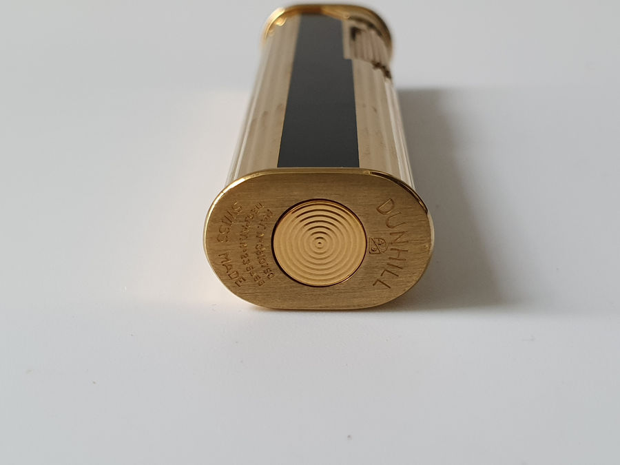 Bật lửa Dunhill