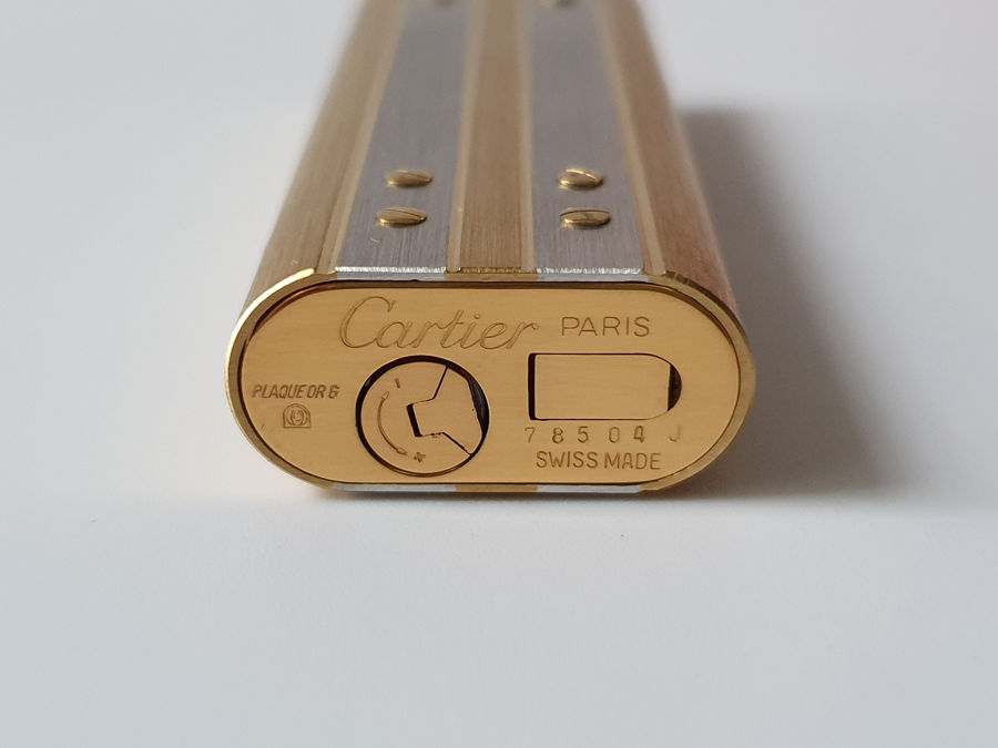 bật lủa Cartier